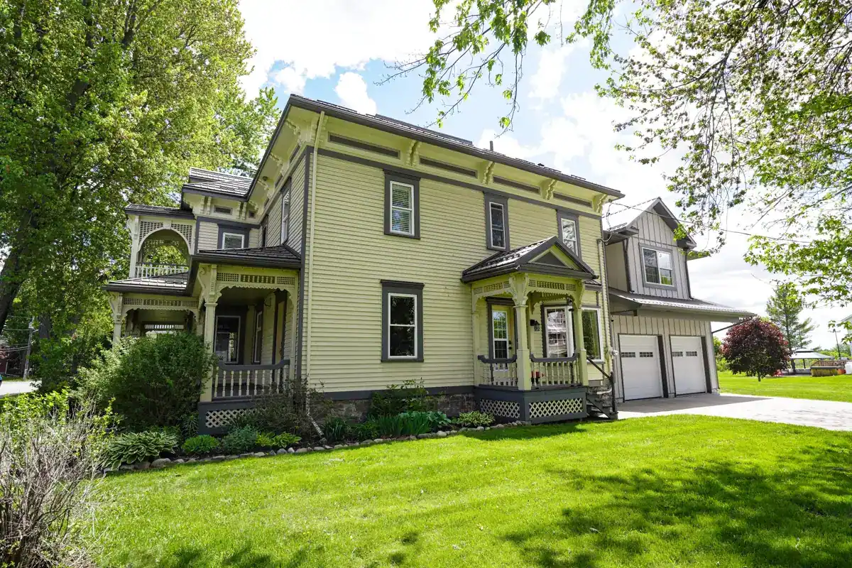 3302 Main Street photo 4