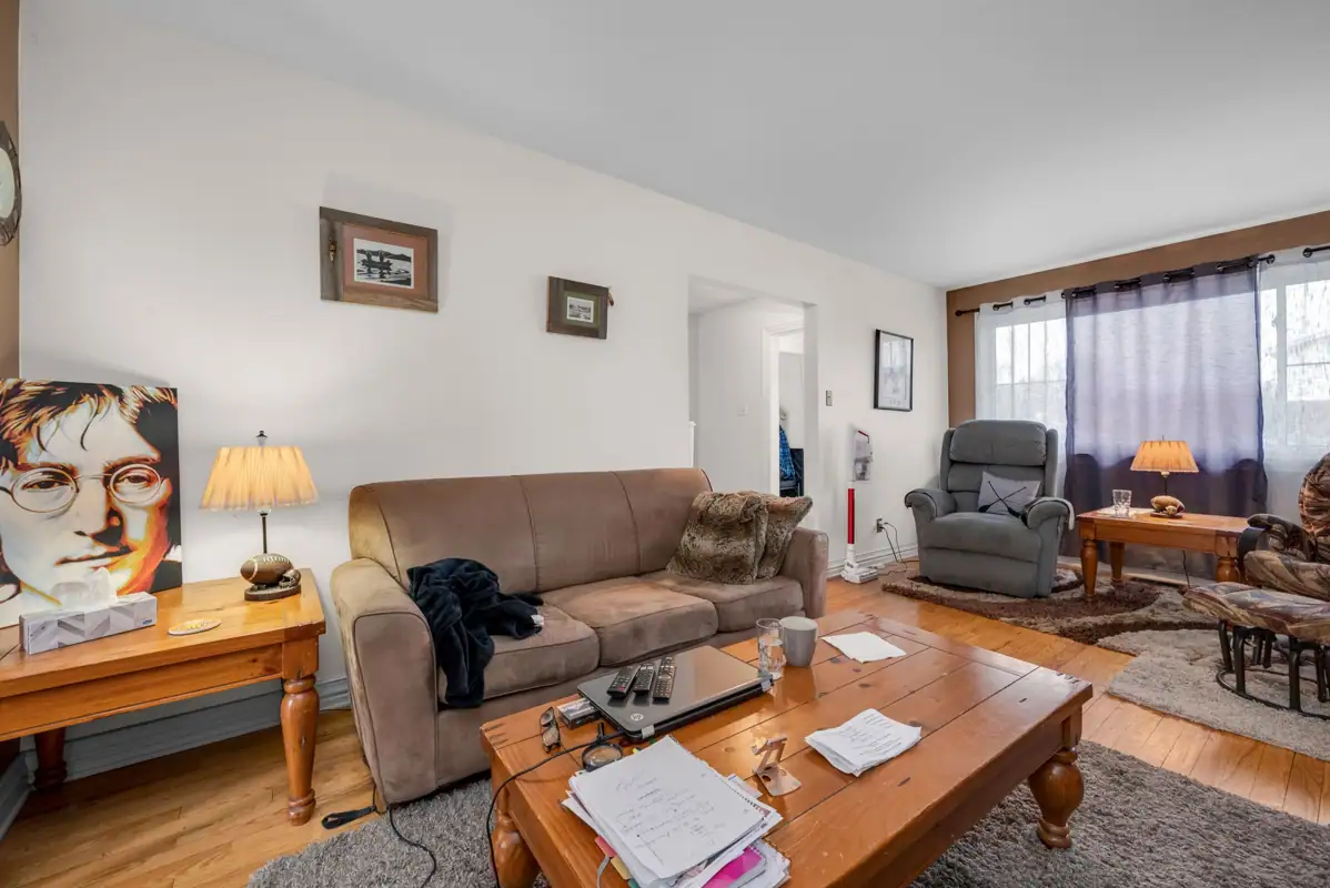 144 Viewmount Drive photo 5
