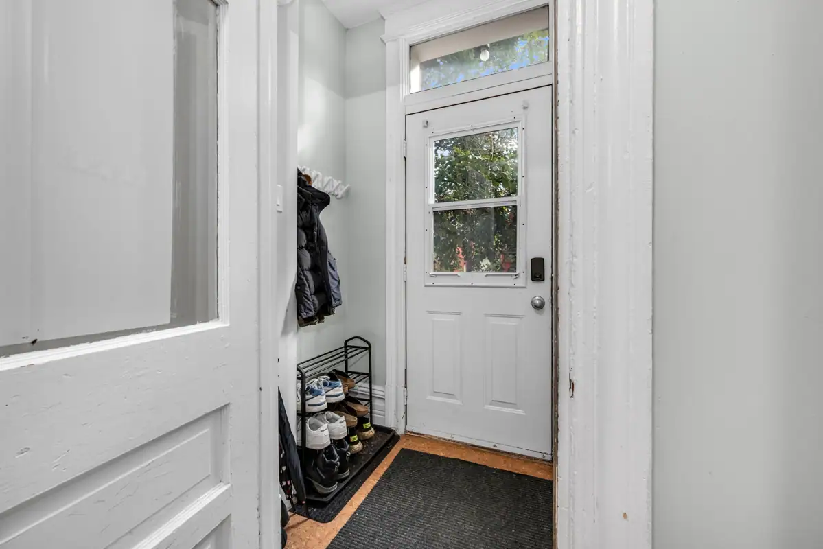 141 Primrose Avenue photo 4