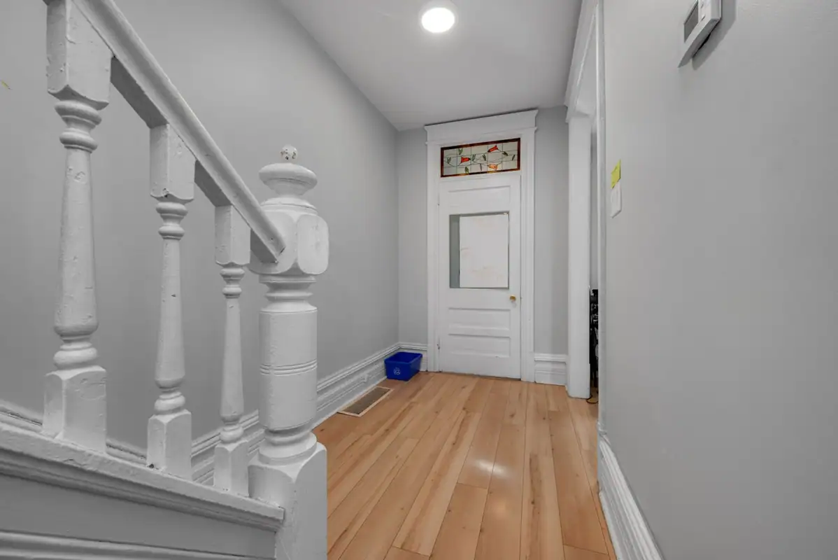 141 Primrose Avenue photo 5