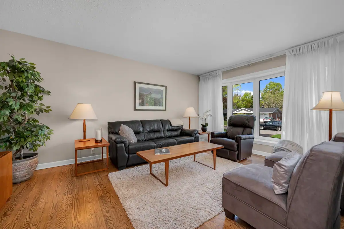 5 West Herrington Court photo 5