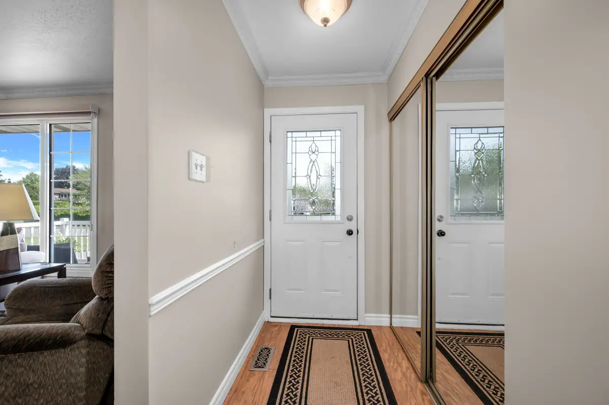 337 Roxdale Avenue photo 5
