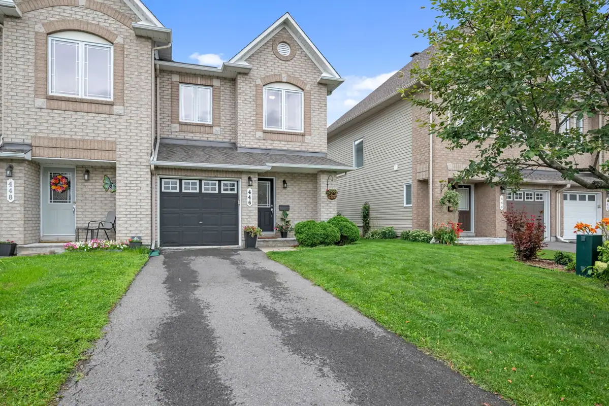 446 Goldenbrook Way photo 4