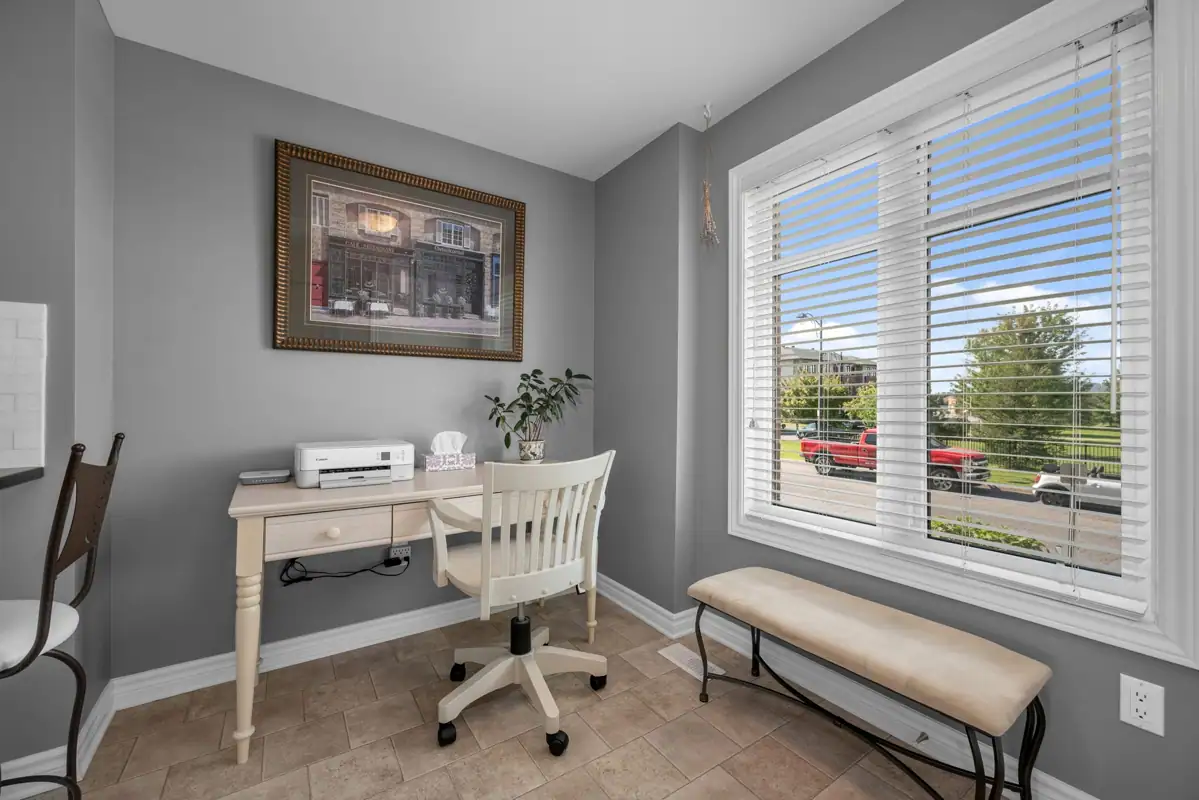 2414 Esprit Drive photo 4