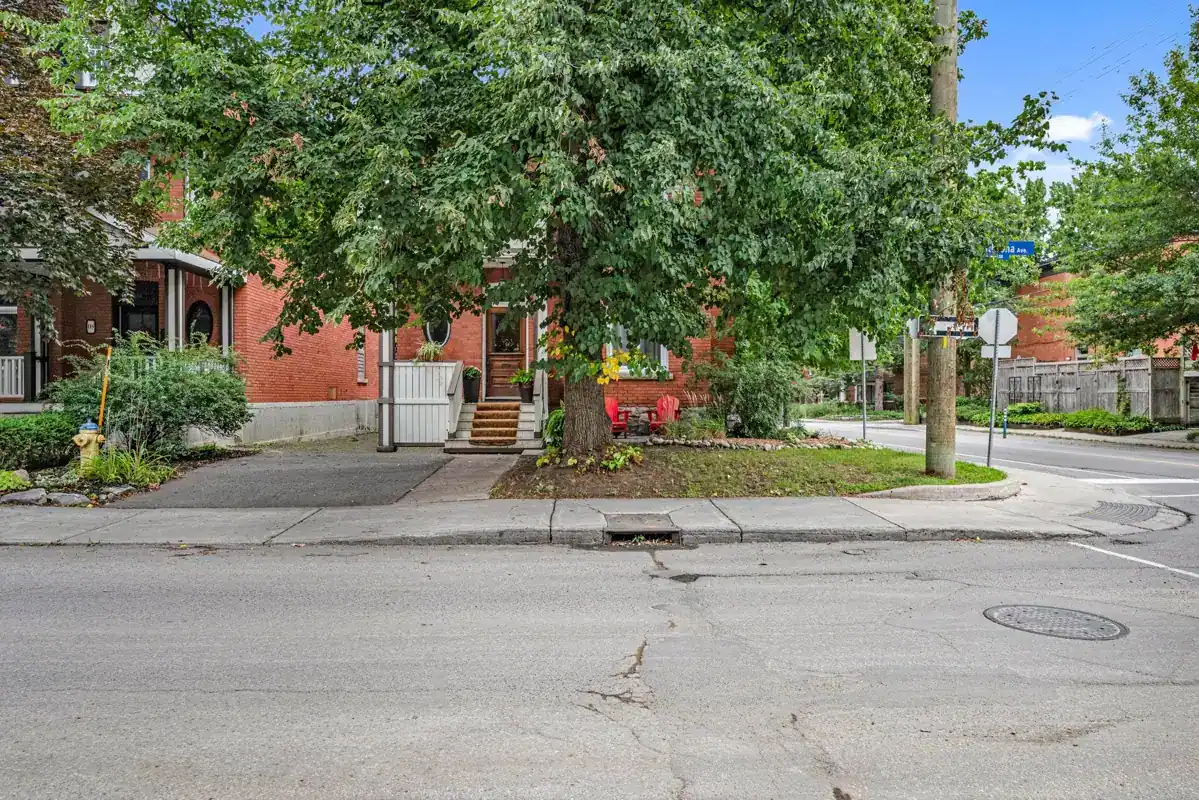 120 Strathcona Avenue photo 4