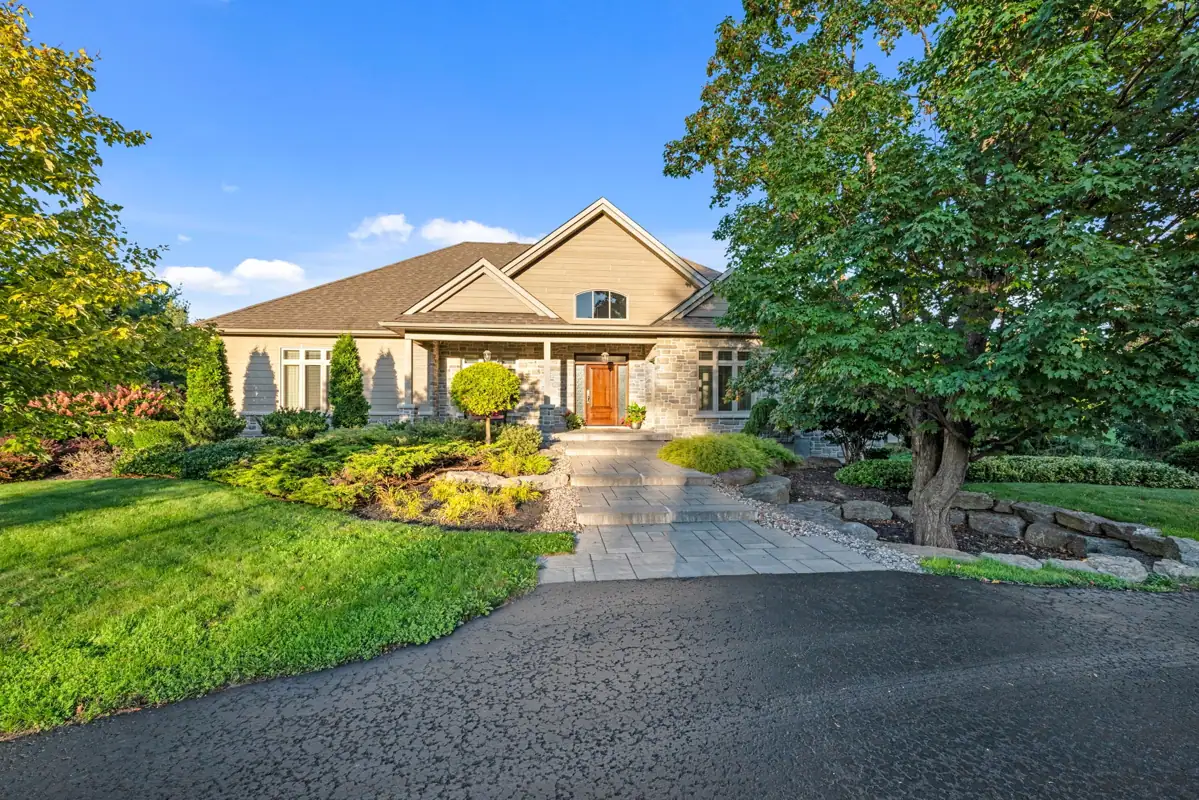 1565 Dunning Road photo 2