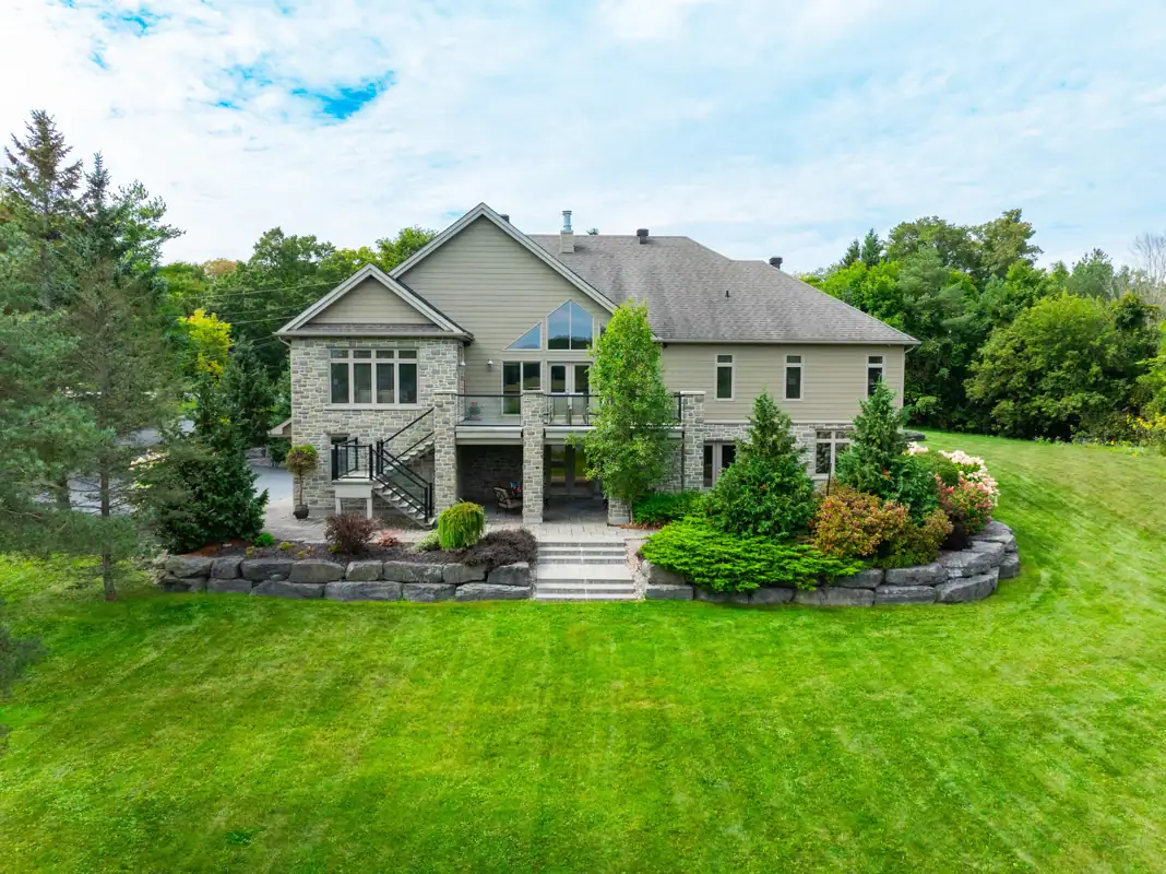 1565 Dunning Road photo 3