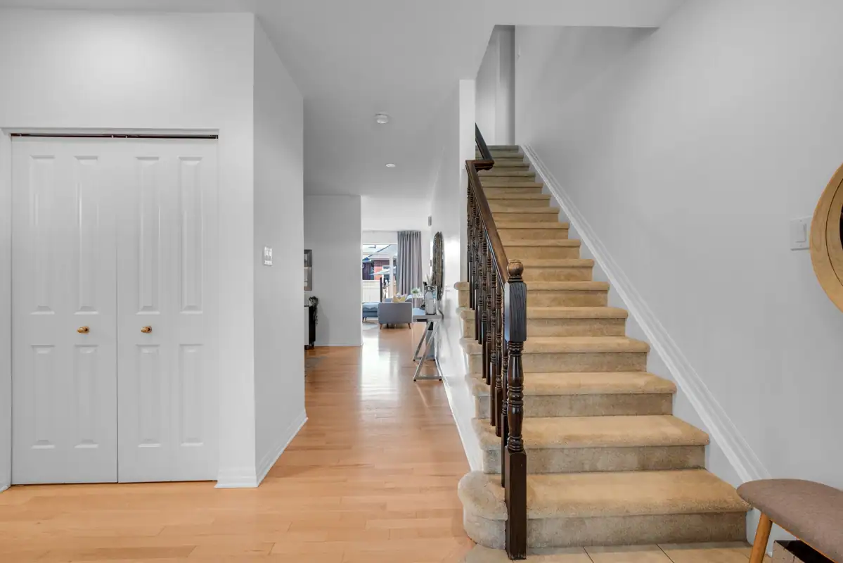 561 Summerhill St photo 5