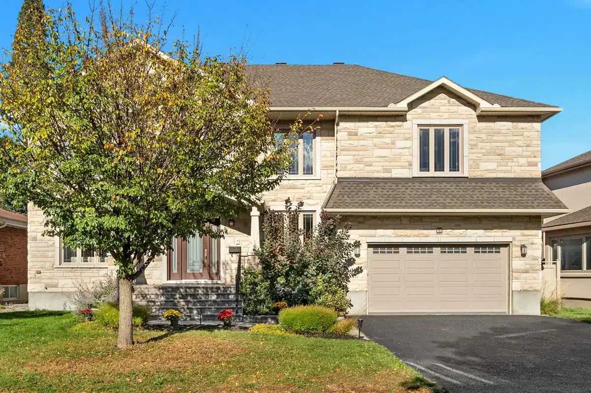 25 Goodwin Avenue photo 2