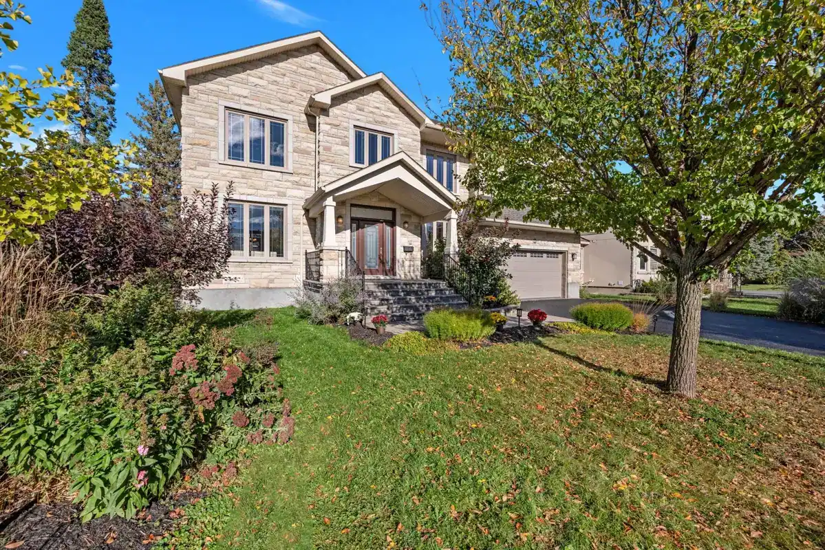 25 Goodwin Avenue photo 3