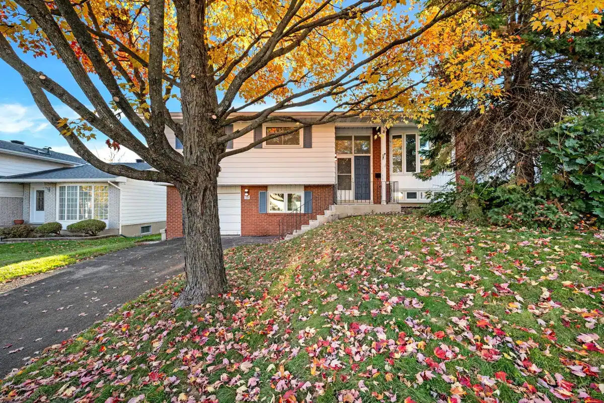 18 Silver Aspen Crescent photo 3